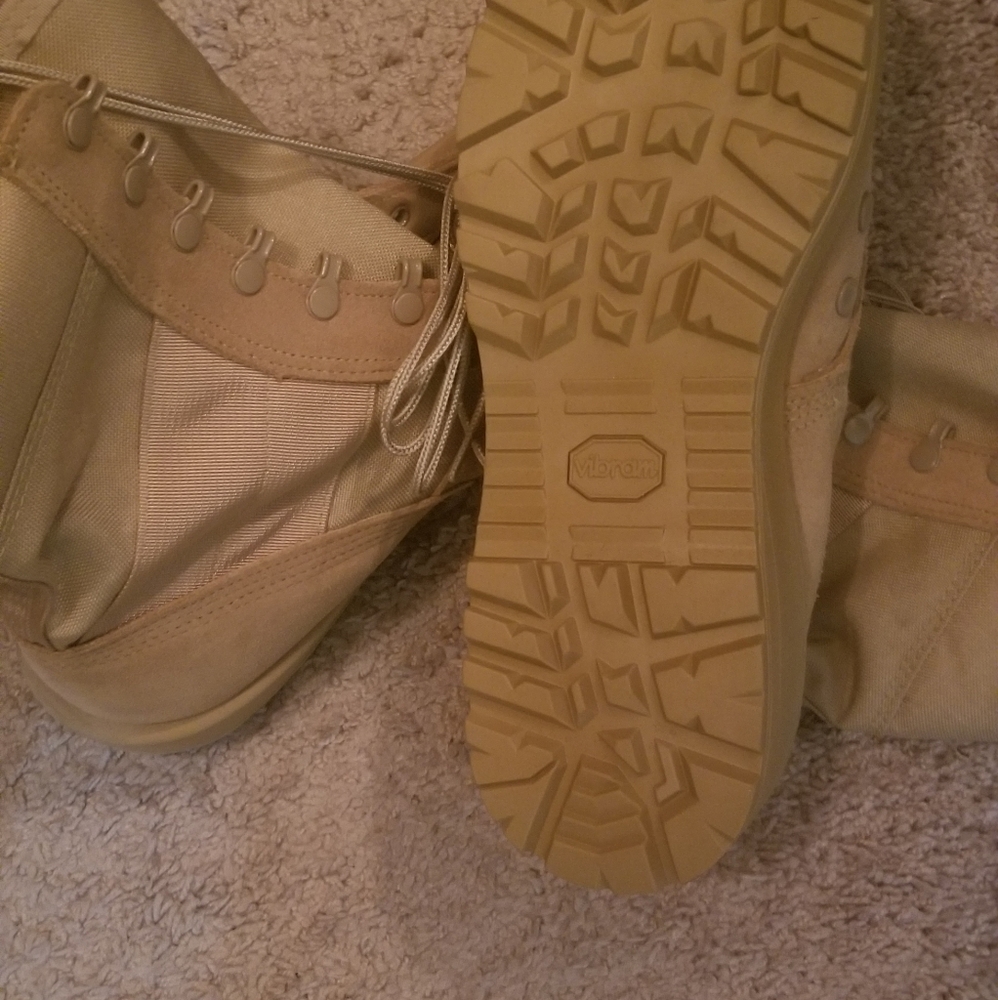 Hot Weather Combat Boots 9.5 Regular
